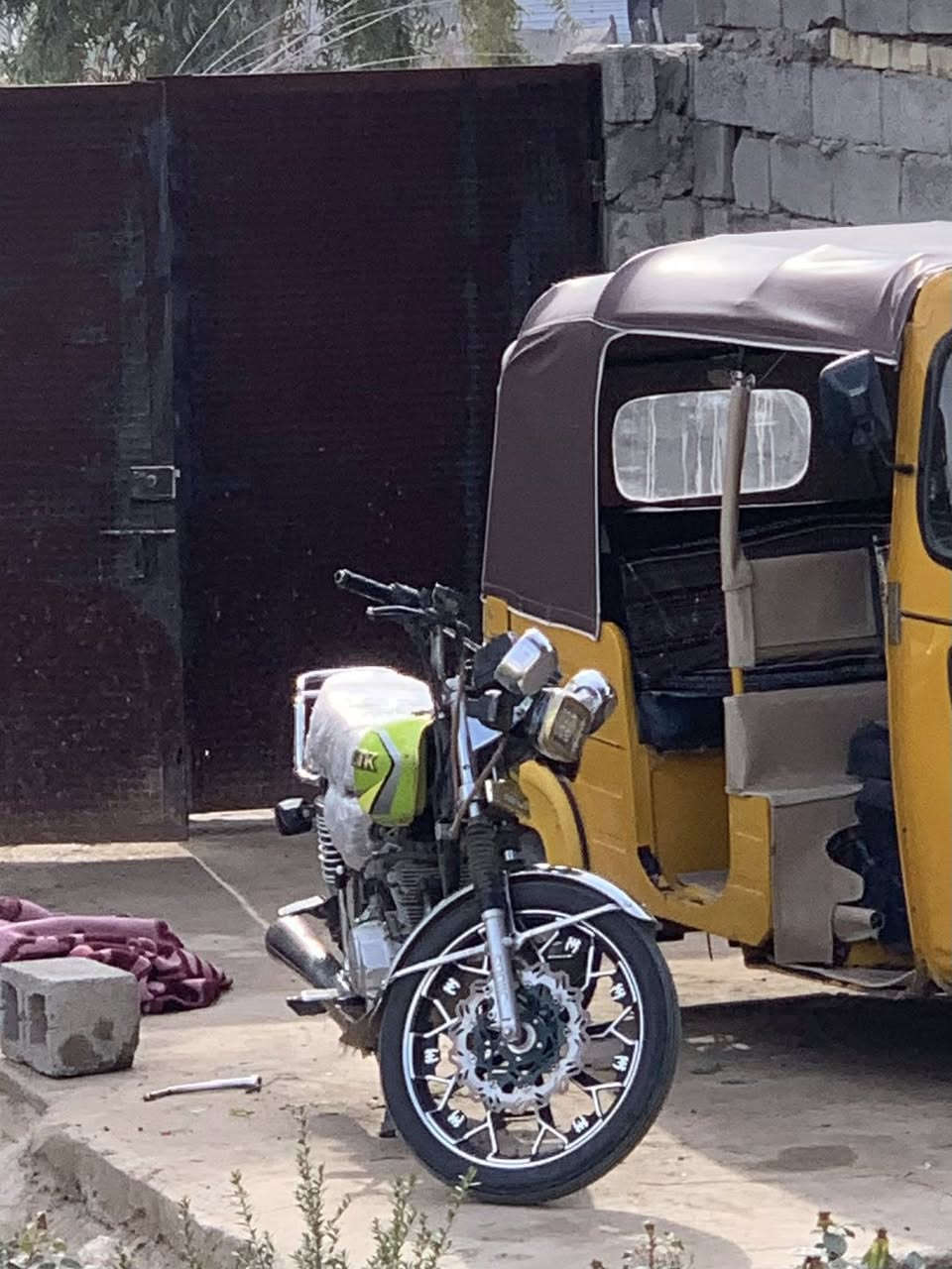 يا الله أسلام عليكم
سيفان 24فول كفاله 💚

كله شغال سلف هندر محرك ما مفتوح 

كهربائيات شغاله شلعه اشك الكاع 

أوراق بيه السعر 625وبيه مجال رجاء لمو شراي لا يكسر بحلال العالم  مكاني تقاطع القدس دور الزراعه 

اي ستفسار اتصل ***********او خاص
