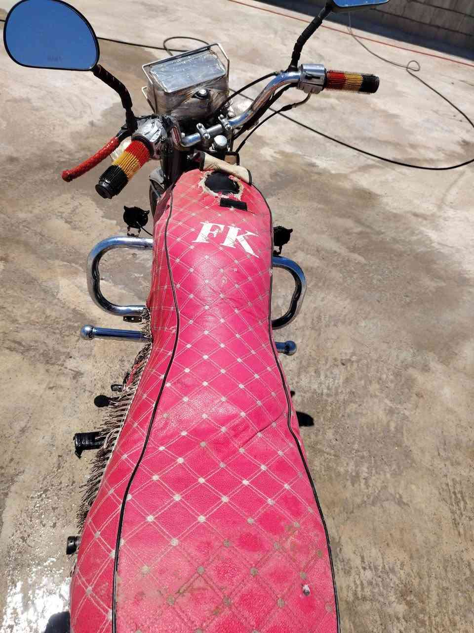 موطور بارت  نظيف محرك نظيف ممفتوح
السعر 450 بي مجال 
ࢪاسني خاص فقط ♥


**إذا كنت صاحب هذا الإعلان وتريد حذفه لأي سبب، رجاءا أرسل رسالة إلى الدعم الفني**