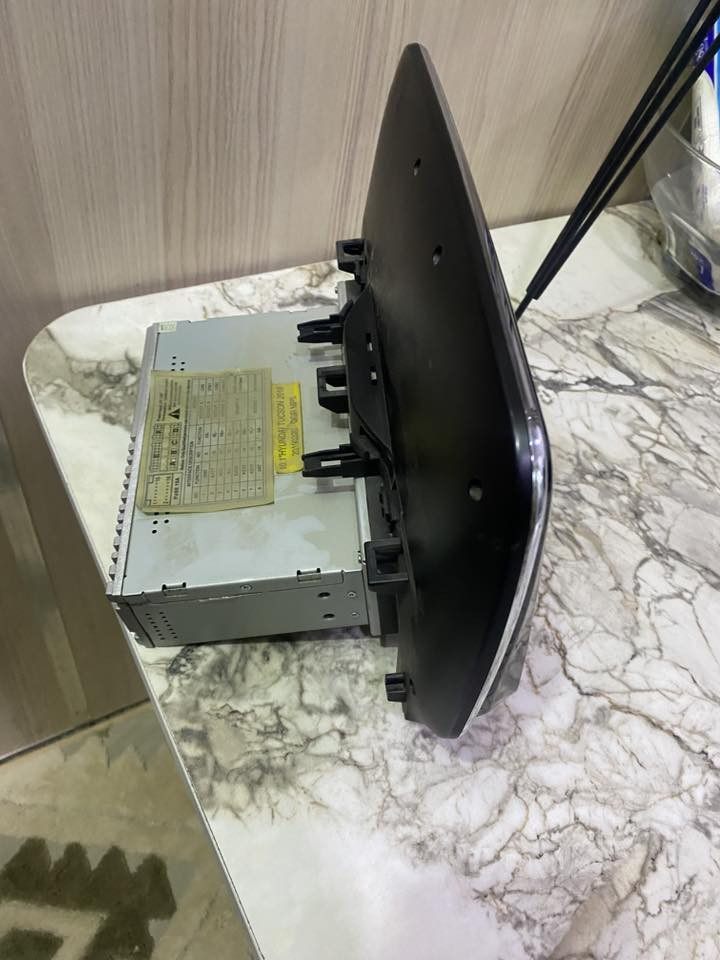 متوفرة شاشة حديثة وجديدة نوع توسان ٢٠٢٠ 
كاملة مع الاطار السعر ٥٠ فقط 
***********
