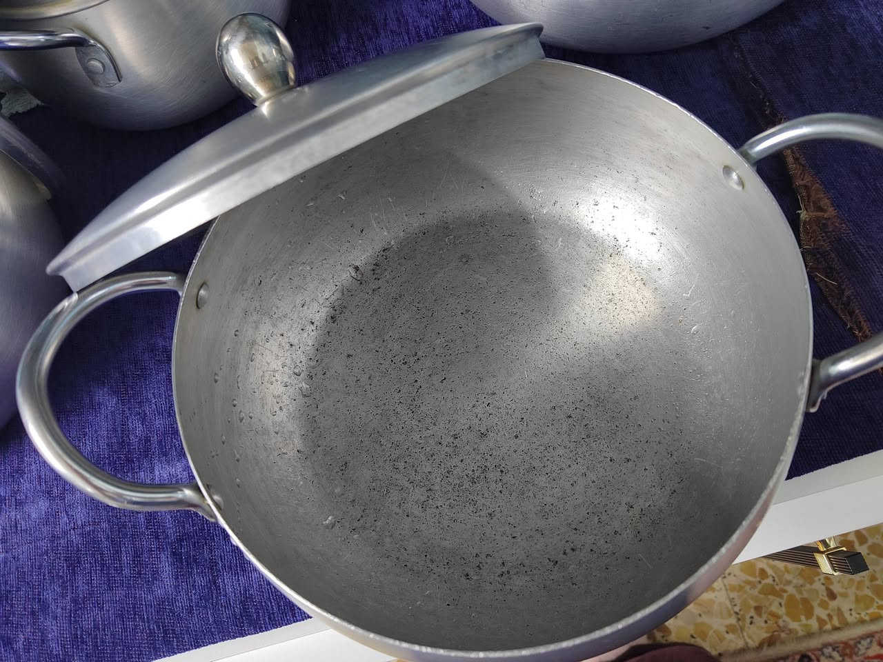 سيت جدور فافون نضيفات استعمال قليل للبيع  سعر 25 مكان دولعي شارع الغاز


**إذا كنت صاحب هذا الإعلان وتريد حذفه لأي سبب، رجاءا أرسل رسالة إلى الدعم الفني**