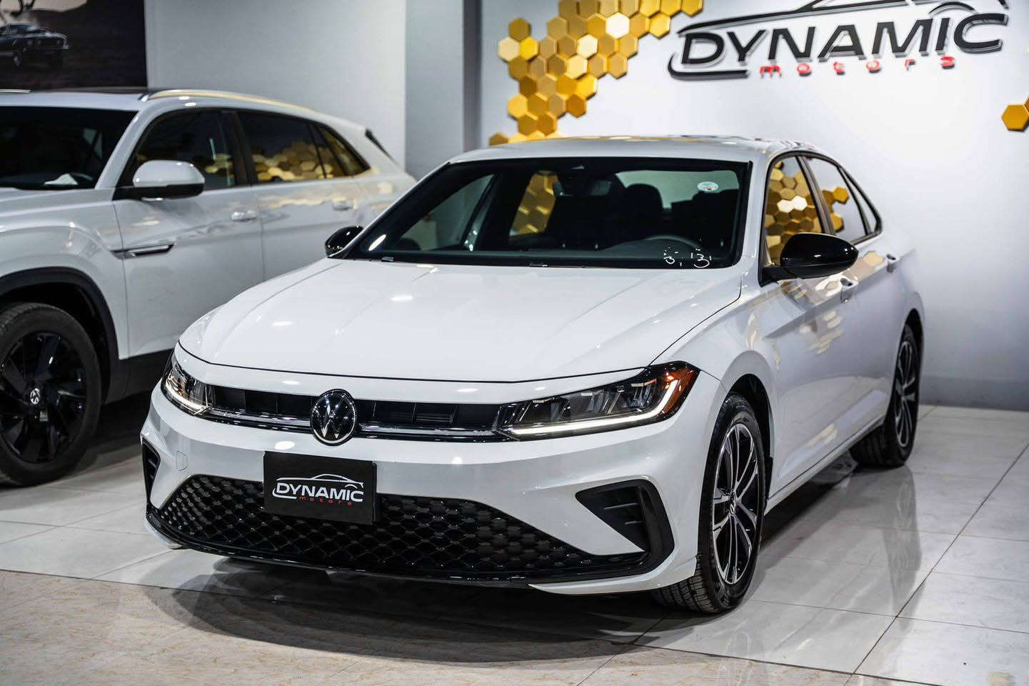 2025 VOLKSWAGEN JETTA 
سعر : 🔥🔥
موديل :2025
مواصفات : S
محرك : 4 سلندر
وارد : امريكي
عداد : 6,000ميل
صبغ : ١ قطعة بدون داخل
ارباك : كل شركة سليم ✅✅
رقم : ( موقط) ( كاتي)
ناونيشان هةولير جادةي حديد و خشب پيشنگاي دايناميك موتورز
بو زانياري زياتر پةيوةندي بكةن بة وتس اب
*********** 
============ أربيل, العراق
