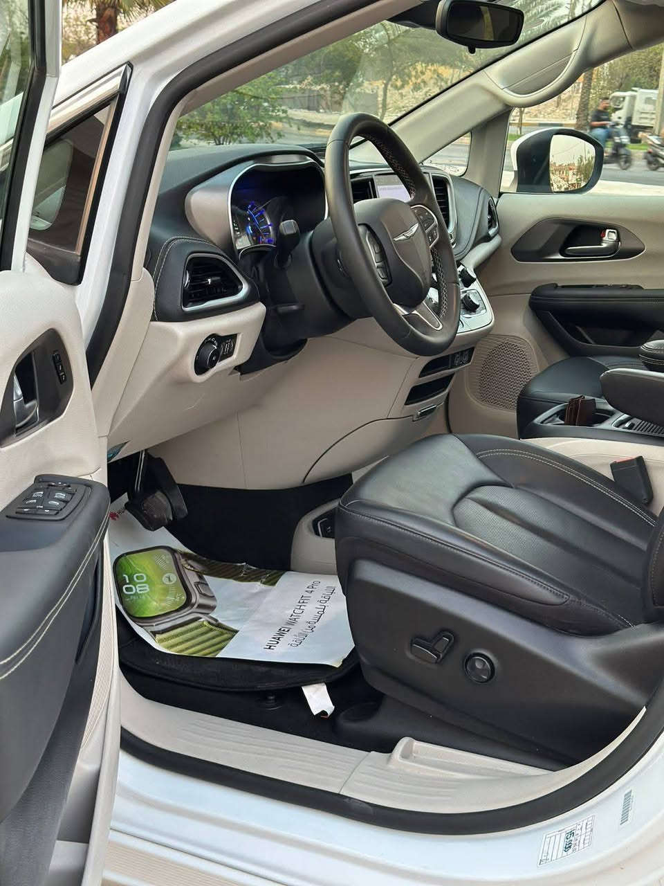 سلام عليكم
باسفيكا هايبرد 2023  حادثها قطعه واحدة فقط باب امامي
بدون ايرباك ، سيارة جديده ، ماشيه بحدود ٤٠ مواصفاتها معروفة وحلوة 
مكاني كربلاء  *********** 
اي تفاصيل راسلني واتساب 
سعرها ٢٤٥ مال بيع وبيها شي بسيط لخاطر الجيه 
واسعارها معروفه بالسوك !.
