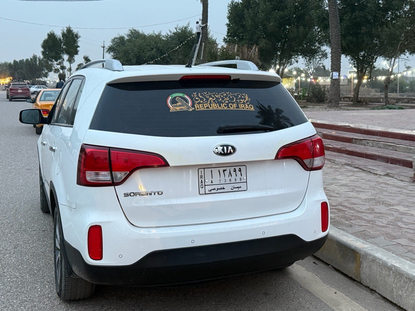 السلام عليكم سورنتو خليجي كفاله عامه v4 موديل2014 للاستفسار *********** سياره جديده جداً و جاهزه من كلشي