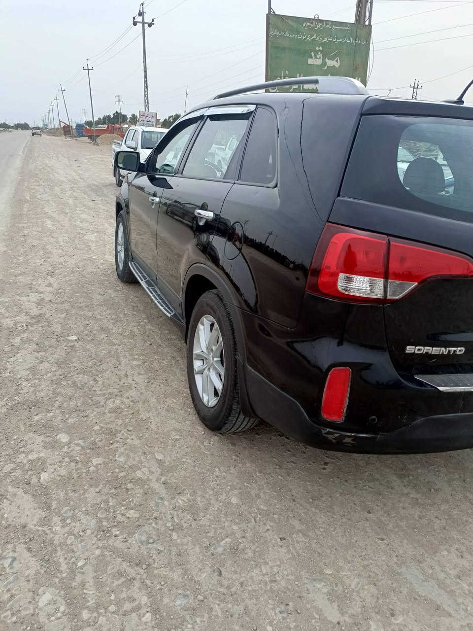 سلام عليكم  سورنتو للبيع 2015 أمريكي بيها 5 قطع صبغ بدون دواخل  مكينه 4  رقمها واسط 7 راكب  السياره نضيفه مابيها مانقص  السعر 130 وبيها مجال لشراي مكاني الرفاعي موبايل ***********
