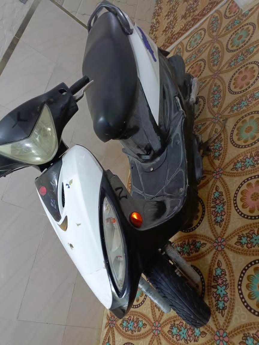 السلام عليكم كامكو جي فور دراجة بلادية كله مختمة ماكو شي بيه مامختوم مكفوله الدراجة سلف هندر كله شغال كهربائيات كلشي شغال بيه السعر 600 وبيه مجال بيع او مراوس اربعه اصولي


**إذا كنت صاحب هذا الإعلان وتريد حذفه لأي سبب، رجاءا أرسل رسالة إلى الدعم الفني**