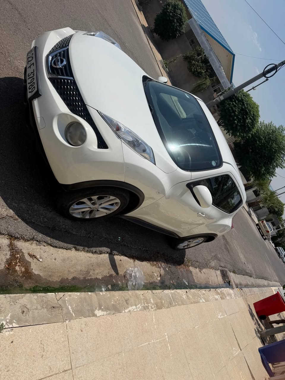 نيسان جوكي
موديل ٢٠١٣
بي صبوغ
هه موو شتيكي به شه رت 
رقم نويه 
سه نوي نويه
هه زه ي نويه 
بصميه 
*********** أربيل, العراق
