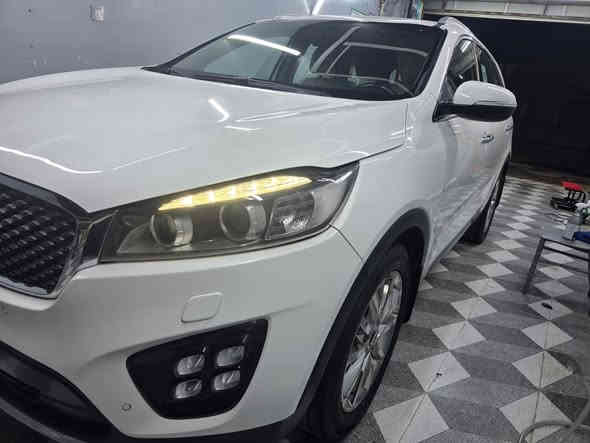 السلام عليكم 
كيا سورنتو خليجي موديل 2018 مكفوله رقم بغداد الدولي باسمي مكينه 6 سلندر 7راكب بصمه أبواب وتشغيل جنطه كهرباء  كامره خلفيه دواره حساس أمامي وخلفي كشنين كهرباء لايت زنون زراك لايت كير محرك كله مكفول تخم تاير جديد برد أبواب خلفيه كشنات جلد لونين ماشيه 115 
السعر 227$بيها مجال قليل العنوان بغداد الغزالية 
***********
