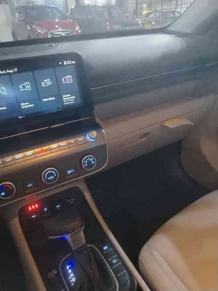 السلام عليكم كونا موديل ٢٤ اللون سموك المرغوب محرك ٢٠٠٠ دوش ماشية ٨٠٠٠ حادث بنيد مبدل بلادي نفس اللون جاملغ ايمن مصبوغ قطعتين فقط رقم بغداد بسمي السعر ١٨٥ $ تواصل *********** مكاني الاعظمية
