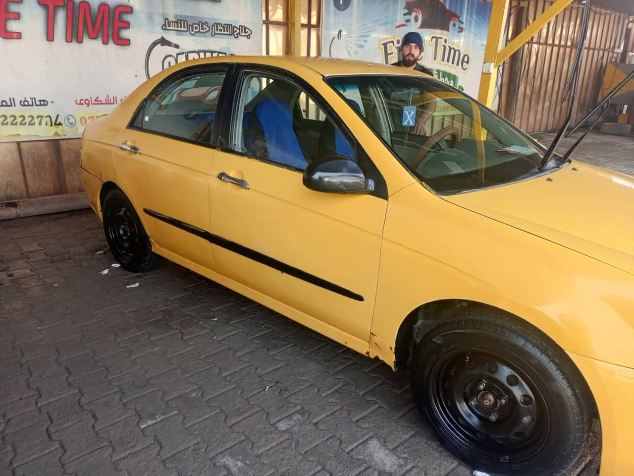 سلام عليكم من رخصة الادمن سيراتو لبيع 2007رقم بابل 
الماني بسمي سياره جاهزه صبغ جديد فقط جاملغ امامي عكس سائق تدفه تبريد شغال حداديه جديده مكينه وكسر مكفولات العنوان بابل المحاويل رقم ***********السعر 60اوبيه مجال
