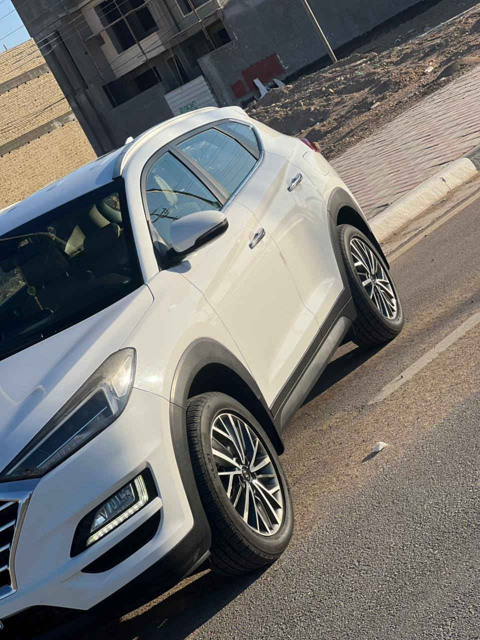 السلام عليكم
توكسان وارد خليجي 
موديل 2020
مكفوله كفاله عامه 
السياره فول مواصفات بصمه 
تحكم ستيرن
مري شفط 
كشنات كهرباي حساسات خلفيه وماميه 
مكان سياره كربلاء السياره بسمي 
السعر 210
بيه مجال قليل 
رقم مبايل‏‪***********‬‏
‏‪***********‬‏
الخاص مغلق
