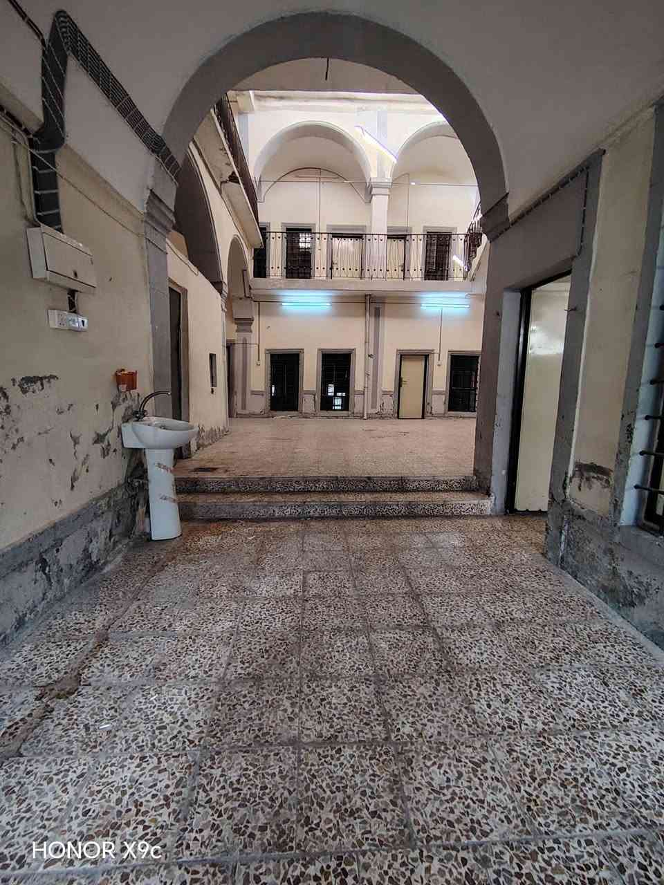 السلام عليكم
بيت للإيجار الجانب الأيمن منطقة المكاوي.
يبعد عن الشارع العام 100 متر يصلح مخزن او روضة
يتكون من طابقين 8 غرف وطبعا مطبخ وصحيات

ملاحظة تجاري فقط.

للاستفسار أكثر الاتصال على الأرقام
***********
***********
