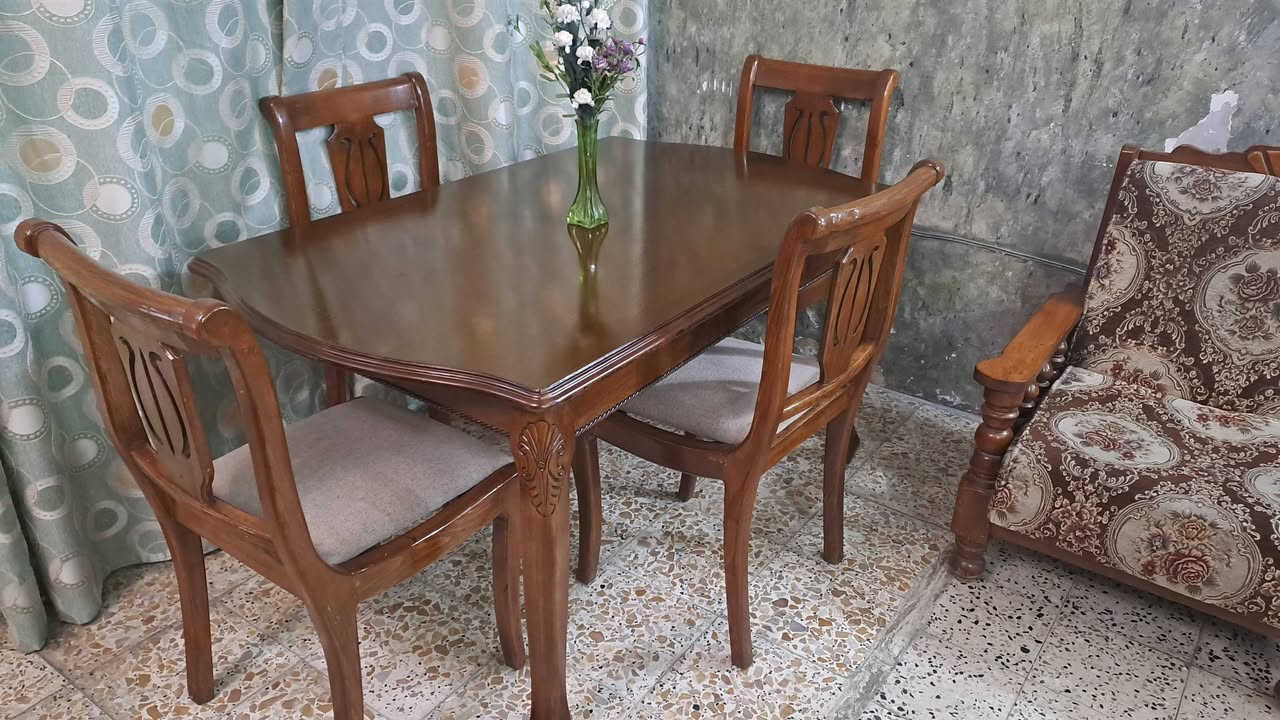 ميز طعام ٤ كراسي خشب زان الاصلي نظيف جدا توجد خدمة توصيل داخل بغداد


**إذا كنت صاحب هذا الإعلان وتريد حذفه لأي سبب، رجاءا أرسل رسالة إلى الدعم الفني**