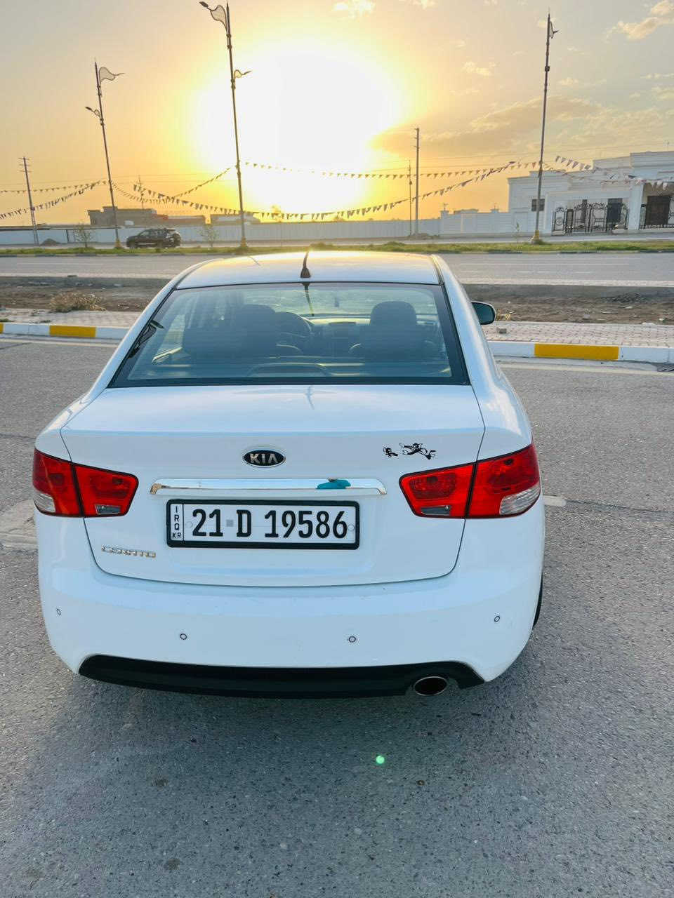 سلام عليكم سيراتو موديل 2013 فول مواصفات رقم جديد سنويه جديد تريد تحويل او وكاله سياره مكفوله مثل ما موضح بل منشور مكان واسط الصويره النتصال ***********
