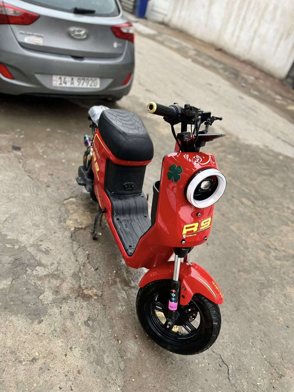 أر تسعه مديل 25 بطاريات 22امبير موصفات.                 بصمه وكارت وسويج.                 
سرعه 109
لايت عالي وناصي 
اشارات شغاله 
النشرات شغاله 
الدراجه كفاله عامه فقط اكو زلخه وحده 
والسعر 475الرقم 
***********
