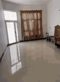 مشتمل طابقين في القدس المساحة 175م الواجهة 9 طابقين الأول غرقة نوم واستقبال ومطبخ وصالة وصحيات ومنور الأرضية سيراميك والسطح شتايكر 
الطابق الثاني غرفة نوم وصحيات الأرضية سيراميك والسطح شتايكر
بناء ممتاز درجة أولى الاتصال على الرقم *********** او مراجعة مكتب الجوادين للعقار الحي العسكري مجاور أسواق الكفيل سابقا ومجاور فرن صمون اشور موجود وات ساب
