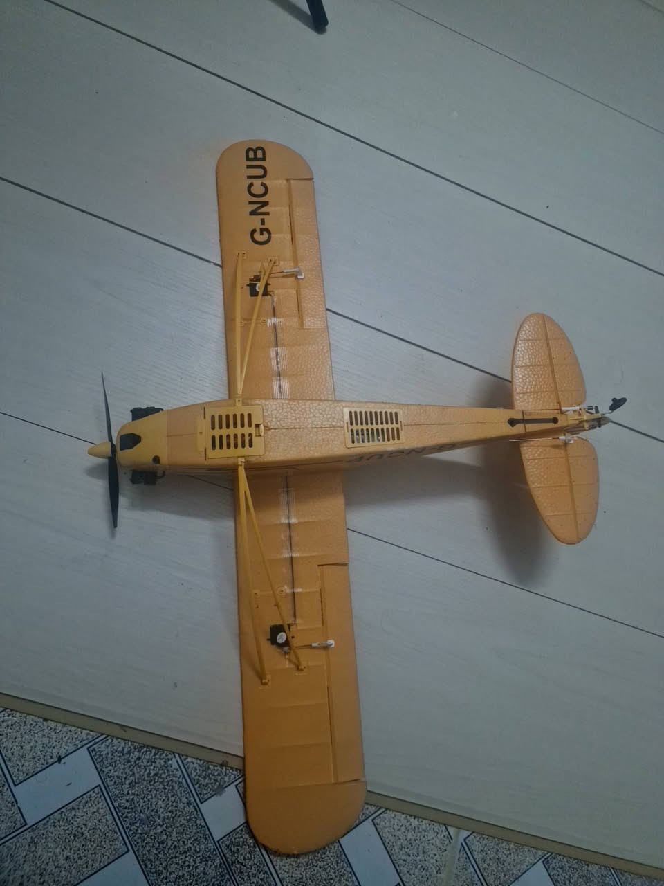 سلام علیکم
للبیع مستعمل نضافە ٪٩٠ 
قاعدە تایر مکسور


**إذا كنت صاحب هذا الإعلان وتريد حذفه لأي سبب، رجاءا أرسل رسالة إلى الدعم الفني**