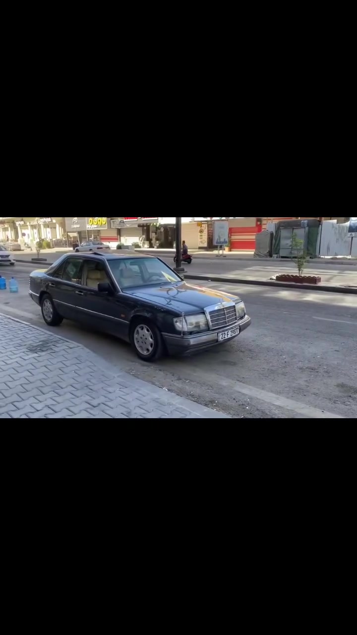 دب 93 اسود كذاب
مكينه ثنين ونص كير مكينه فول 

تبريد شغال ثلج  دبل مروحه بلاديه

سلايت طكتين  

مري كهرباء متحرك 

كهربائيات مضبطه 

جام اربعه كهرباء 

سستم سماعات امامي خلفي 

بصمه قفل وفتح ودبل اشاره 

اناره عند فتح الابواب تنبيه ربط الحزام 

الدشبول كله شغال حته الساعه 

كشنات مخمل ملبسه جلد 

الصندوك نضيف ببطانته 

سبير نضيف 

دبلات دسكات كلهن نفض نفض

كيلو متر شغال الممشى 300.000 

هاند بريك شغال 

ABS شغال

لون الغرفه بيجي نضيفه 

ويل تفاحه 

شباك amg

بكلايتات كرستال 

صدر امامي خلفي قبل شهر مضبطه وعندي التصوير

قاعده وحده بيها تصليح ومضبوط ضمان

نصبه السياره تخبل شوفت عينك 

عليها منضومه زنون وبروجكتر شغال وشوته رياضي  

رقم شمالي وهزه جديده

 وهاي شوفت العين 180 روحه ورجعه

 ما شاء الله  

السعر 60 بيها مجال

للاتصال ***********‬‏ 

مكان السياره بغداد
