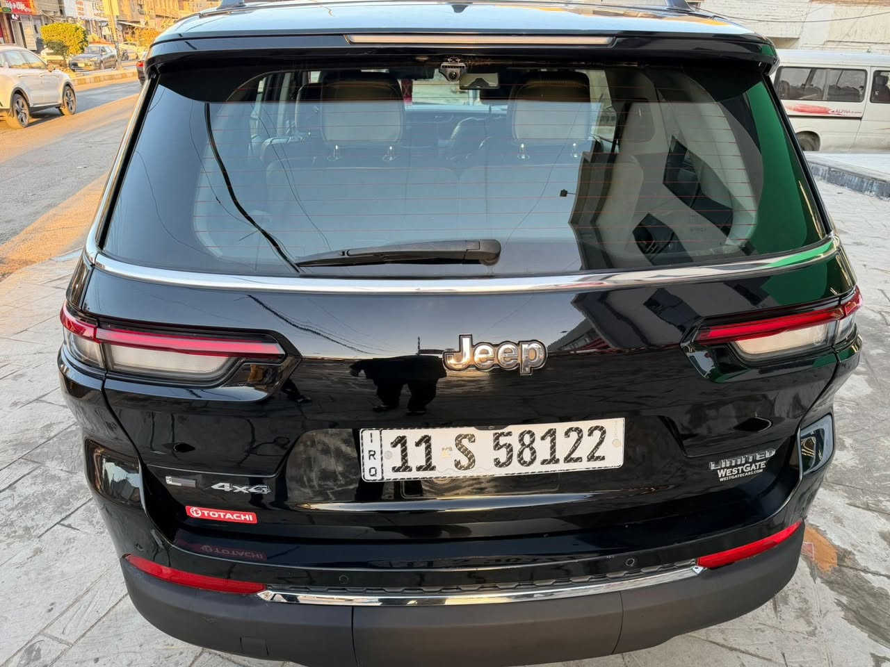 سلام عليكم جيب موديل 2021 راكب 7 محرك 3600 صور الحادث والي يدور مكفول خلي يدور خليجي هذة حادثها وارد امريكي  وسونار بلمنشور شراي يتصل اي ستفسار ***********
