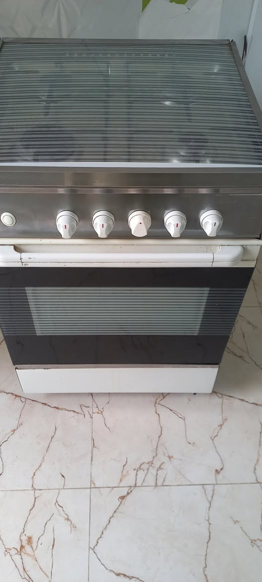 طباخ اربع عيون فرن  للبيع السعر125. بي مجال ..ويوجد عندي كاونتر سنك حوض واحد  تخم  قنفات   8 مقاعد  صاج واسفنج  يحتاج تبديل قماش


**إذا كنت صاحب هذا الإعلان وتريد حذفه لأي سبب، رجاءا أرسل رسالة إلى الدعم الفني**