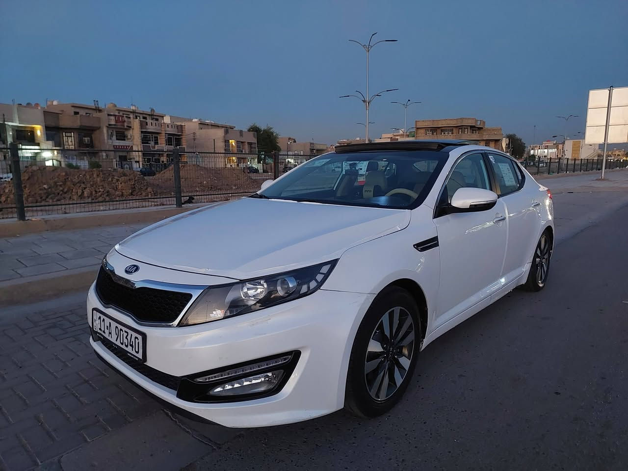 اوبتما 2013 خليجيه. 
فول موصفات للاخير.. 
بصمه.. 
بنورما.. 
بجم لد وبك لايت لد.. 
محرك 2400 دوش.. 
ويل كب چبير.. شاشه وكامررتين 
خلفيه واماميه داش كام.. 
مري شفط.. 
ترحيب بل المري.. 
شاشة اعطال.. 
السياره جديده وجاهزه 
محرك كير خير من الله كفاله كله دهن لكي مولي ادير.. 
بيه 3 قطع صبغ مكاني بغداد الكرخ شهداء البياع... 
منظومه تبريد جدبده كله كوري.. 
السعر ب 104 وبيه مجال بسييط 
خليجيه السياره.. 
***********
