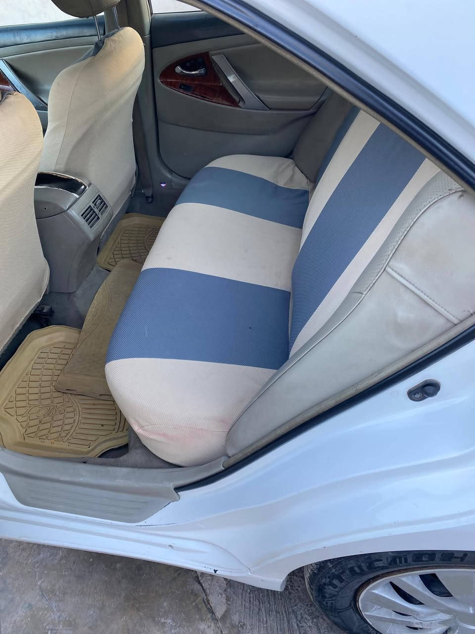 السلام عليكم
للبيع كامري 2008 وارد خليجي رقم بغداد فول عدة البصمه تحكم ستيرن كامرة خلفيه بردة كهربائيه فتحته بل قماره 
بيها 3 قطع صبغ فقط 
السعر 96 وبيها مجال قليل
العنوان ديالى شهربان
***********
