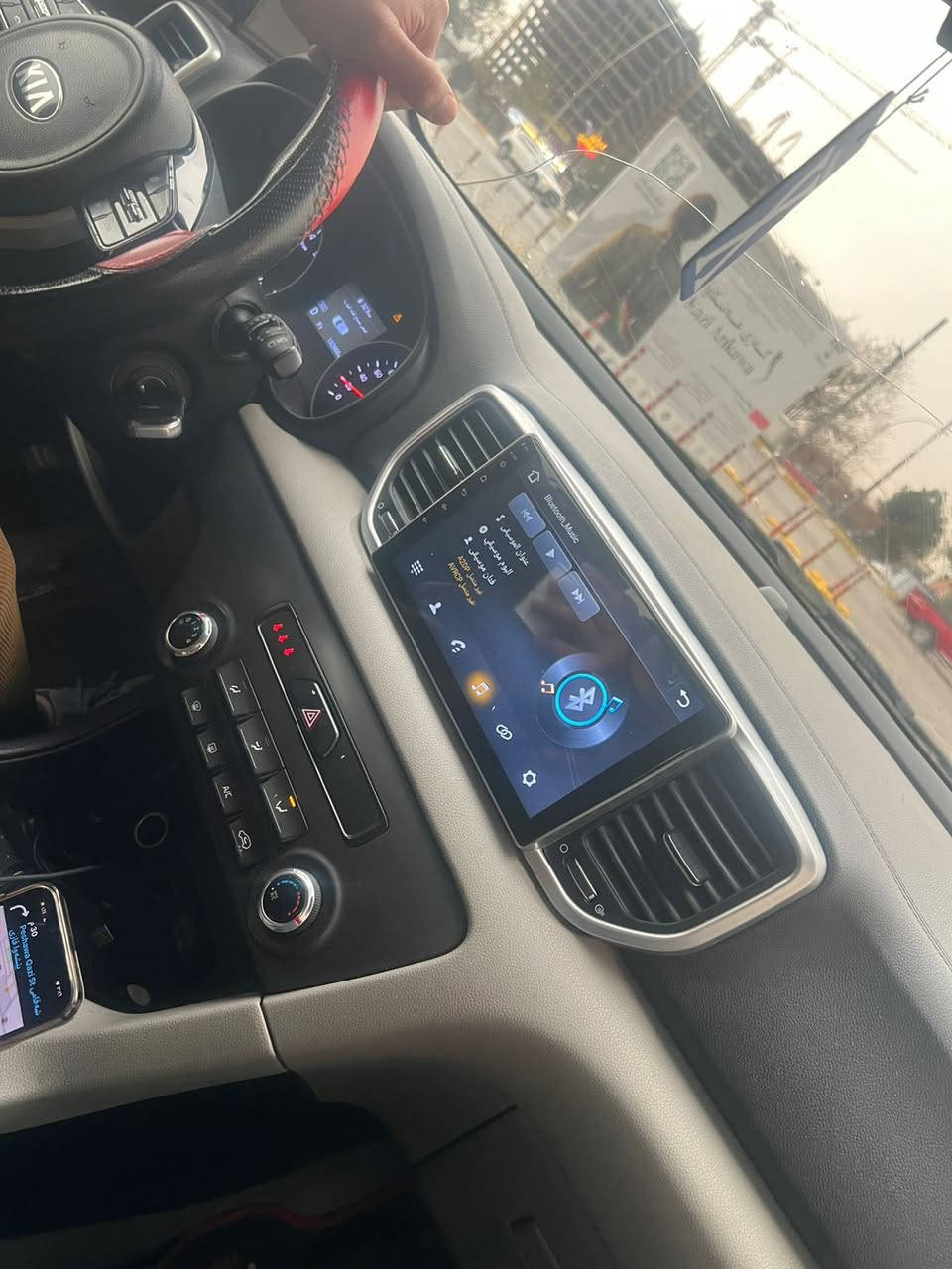 سبورتج ٢٠٢١خليجي بيه باب خلفي وجاملغ خلفي فقط 
ولباب الي بصف السايق بي شخطه ممعدله تتعدل بارد
السياره جديده السعر ١٨٥
للستفسار *********** متواجد واتس عنوان السياره بغداد وزيريه
