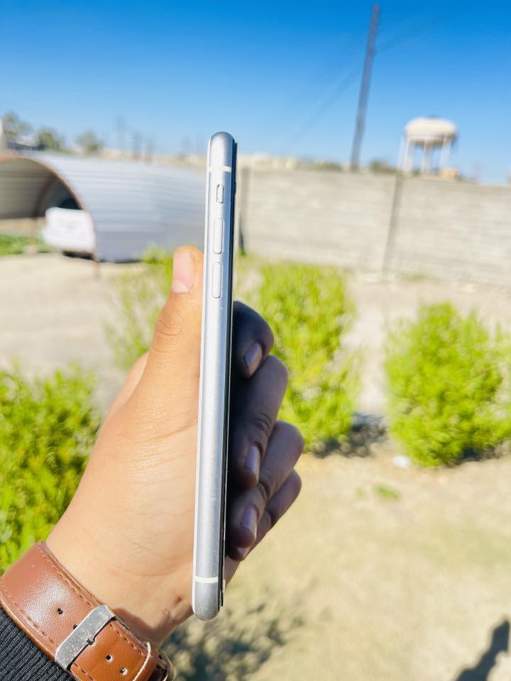 سلام عليكم 
ايفون 11عادي 
بطاريه 91 لا مرفوع ولا مبدل تروح تفحص شرط
الذاكره 128
موبايل نضيف كلش 
يدعم 60فريم بل بوبجي مستحيل يكطع 
كامرته فول كلش حلوه 
جهاز ما مفتوح ولا داخل اي صيانه 
شريحه 
كل هاذا و السعر 245وبي مجال للطيين والله بلاش 🔥🔥
المكان تكريت خلف قياده الشرطه


**إذا كنت صاحب هذا الإعلان وتريد حذفه لأي سبب، رجاءا أرسل رسالة إلى الدعم الفني**