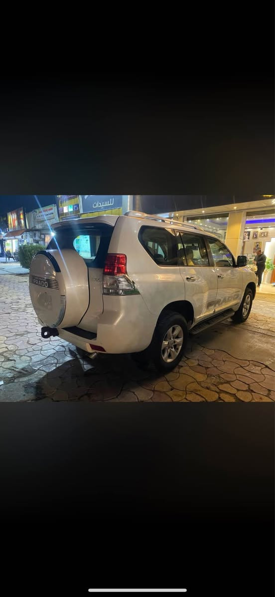 السلام عليكم برادو ٢٠١٢ كويتي مكفول 
رقم بغداد مميز 
ماشية ١٦٠
ستة سلندر ٦
فتحة سقف سلايت 
دبل تانكي 
هوك خلفي 
تشغيل عن بعد 
بصمة ابواب وتشغيل 
سبعة راكب 
ثلاث قطع تبريد مركزي 
دشبول صاج 
سبير تعليك 
جام اوتو 
السعرة ٢٩٠ وبيهة مجال
العنوان زيونة تقاطع ملعب الشعب 
***********
*********** بغداد, العراق
