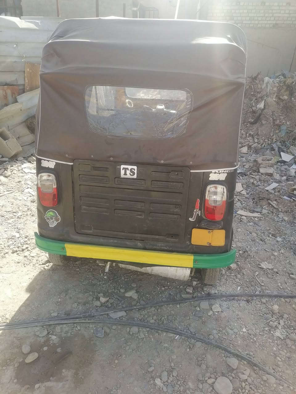 سلام عليكم تكتك ١٦ داخله 17 محرك جديد جادر جديد دواسات جديده برده جديده كهرباىيات كله شغاله هندر سلف امبي ثري كله شغال أوراق 5اصليه بس شويه تعبانات حطيت منهن بل صور أب مليونين و ٥٠٠ وبيه مجال بسيط حك الجيه مكاني بغداد الدوره


**إذا كنت صاحب هذا الإعلان وتريد حذفه لأي سبب، رجاءا أرسل رسالة إلى الدعم الفني**