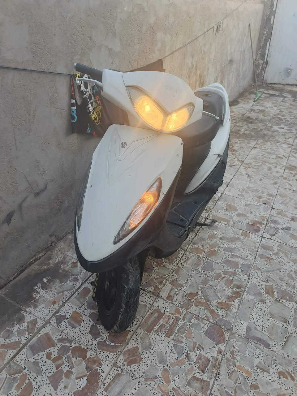 سلام عليكم عندي دراجه دراجه خير من الله كهربائيات كلها شغاله سلف شغال هورن لايت عشائر كله شغال دشبول كله شغال دراجه جاهزه مال جناي مكان نجف حي النداء سعر 260 وبيها مجال هذا رقمي *********** بي واتساب او راس الخاص
