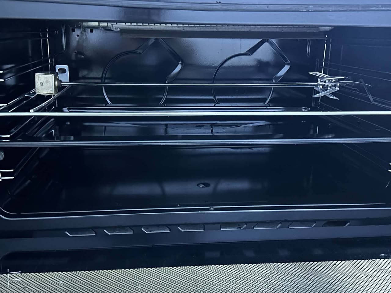 معرض الآخوين بيدرت حيدر و عمر عرض خاص طباخ مصري مستعمل اخو الكرتون شرط الشغل 5 عيون أزرك فرن فوك جوا شغال نضام خطين بي ضمان 3 أشهر يوجد توصيل مجاني داخل الموصل السعر  200الف وبي التواصل عل الرقم مجال قليل التواصل عل الرقم (***********) (***********) خوان التواصل متاح اربع وعشرين ساعه) خوان عرض رخيص وبلاش تسارعو بل حجز و اتصال عل الرقم نضام بوري اخوان لحكو عل عرض و اتصال عل الرقم لحكو
