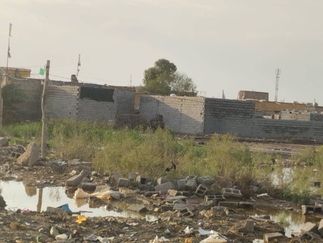 بسم الله الرحمن الرحيم 
قطعتين زراعي للبيع 
الرفاعي صوب الشويلات 
#الاولى 
طريق ابو الماش
نهاية السايدين 
تبعد عن الشارع 
70متر
المساحة 200 
خدمات موجوده شارع وكهرباء ومي
السعر 10 وبيها مجال 
#الثانية 
خلف محطة سما الفرات 
تبعد عن الطابو منطقة الشهداء 100 
المساحة 200
خدمات موجوده شارع وكهرباء ومي 
السعر 8 وبيها مجال 
للتواصل الاتصال على الأرقام الموجوده بالاعلان 
***********
***********
او مراسلة الصفحة 
#هادي_الحجيمي
