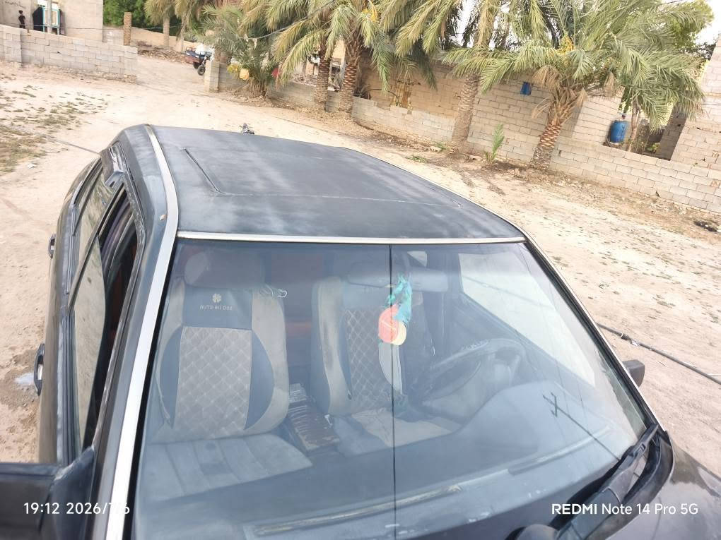 السلام عليكم مارسدس دب موديل 92
فتحه بالسقف 
محرك وكير فيفتي نضيف حداديه خير من الله قواعدها سليمه زوج تواير توني شادهن
مابيه اي حادث 
سنويه لل 2027 
مكاني رفاعي 
رقمي 
*********** ناصرية, ذي قار
