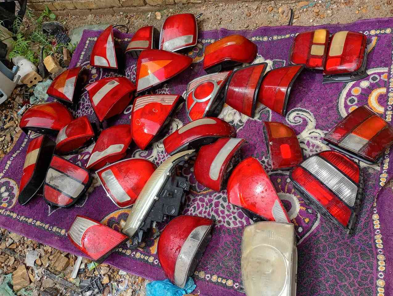 عندي غراض سيارات منوعة بك لايت ١٥الف القطعه اي قطعه اتريدها أشر عليها عندي توصيل ***********
