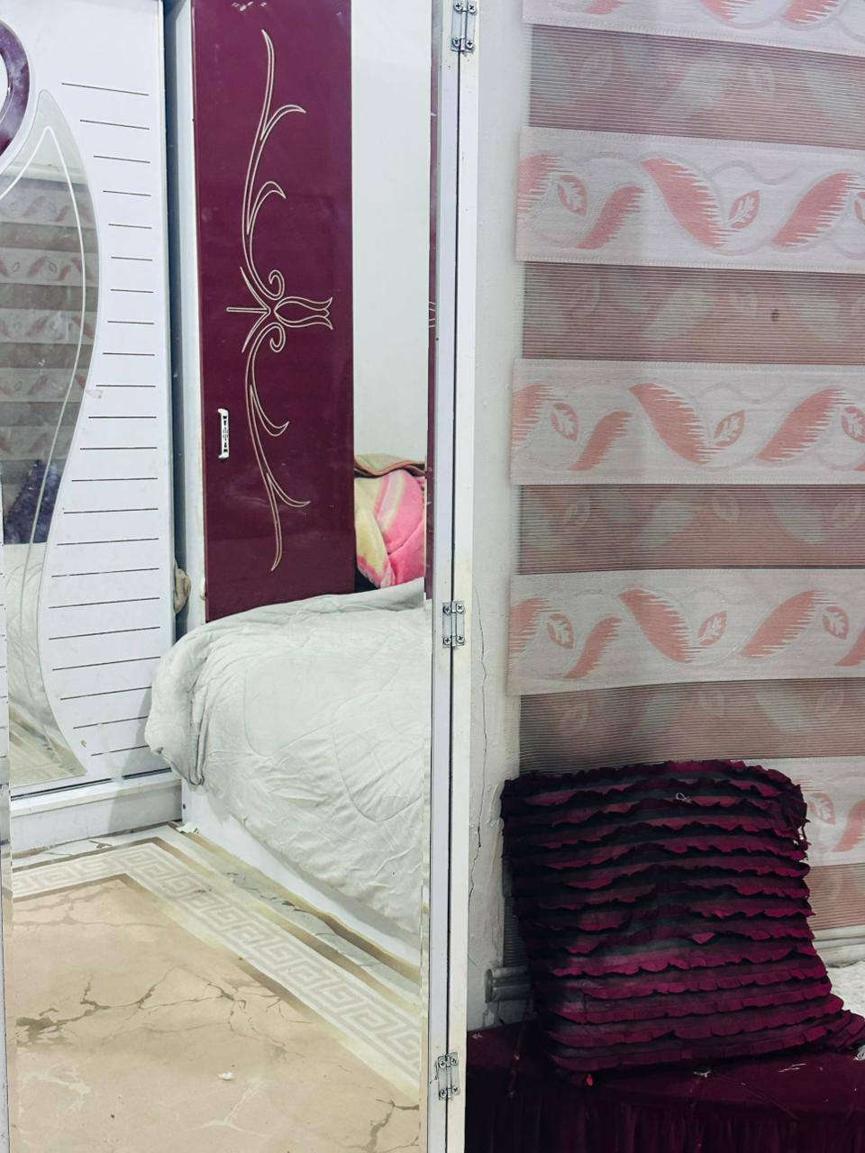 من رخصه الادمن غرفه تركي  9قطع مستعمله ونضيفه  والغرفه احله من الصوره السعر 425 وبيه مجال العنوان كربلاء الامن الداخلي ‏‪***********‬‏ مكلفه بالنشر
