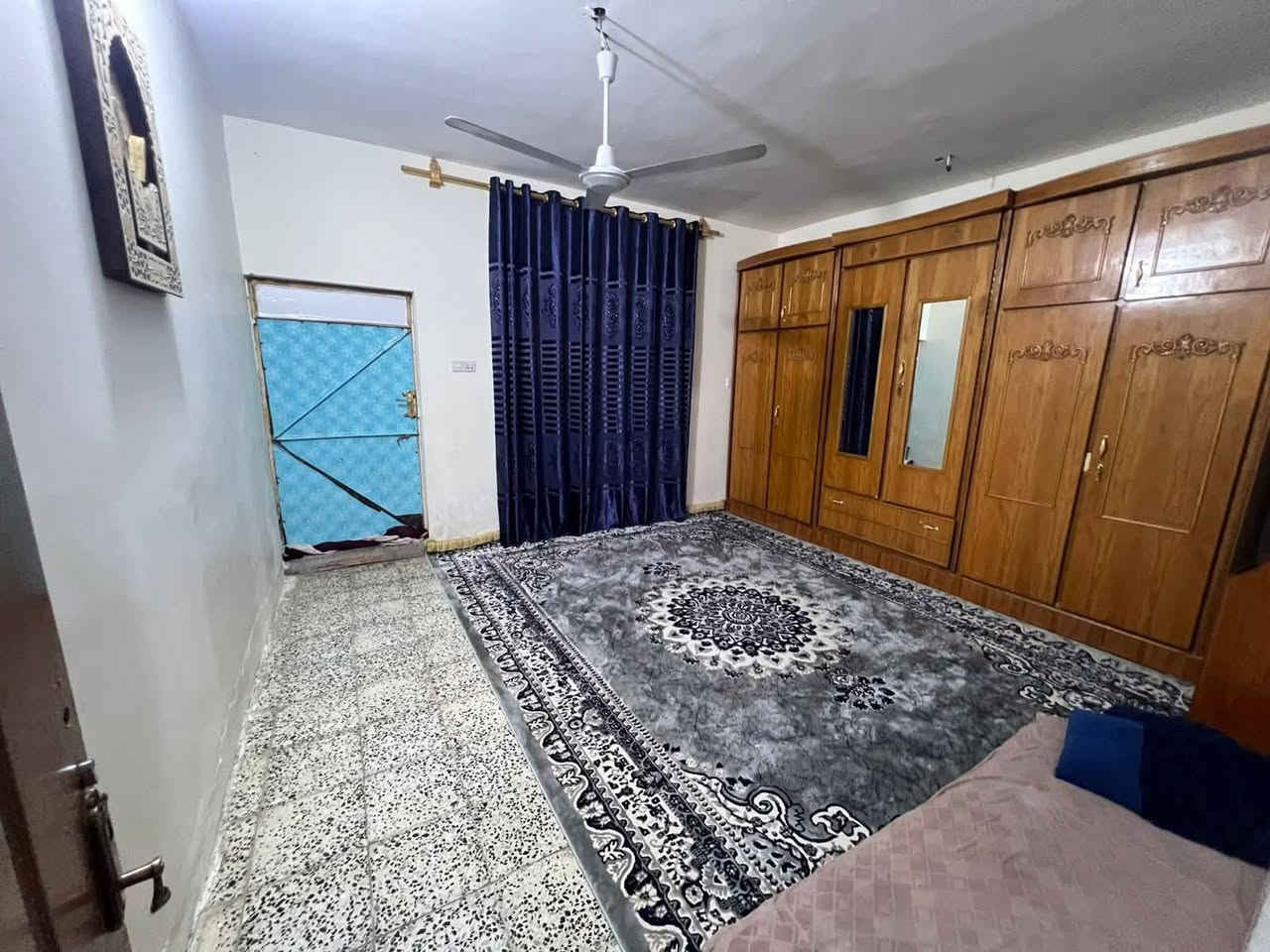 ⭕️تسلسل: 1095
🟢دار للبيع في الفلوجة حي الجولان المنطقة المقابلة لنادي الجولان الرياضي قرب قاعة القصر الابيض للمناسبات قرب شارع الثرثار 

📍بناء طابوق التسعينات ومرمم حديثا
📍المساحه: ٢٠٠ م٢
📍الابعاد: ١٠م❌٢٠م
📍شارع : ١٠ م نافذ الى شارع ١٠٠ م الحولي الشمالي الثرثار
🟢 الدار يحتوي على
غرفتين وصالة واستقبال ومطبخ وحمام وصحيات

🟢السعر: ١٧٥ مليون دينار 

🟢مكتب دار السلطان للعقار
العنوان فلوجة الجغيفي الثانية بداية شارع جامع فاطمة
للاستفسار الاتصال على الأرقام التاليه
***********
***********
***********
