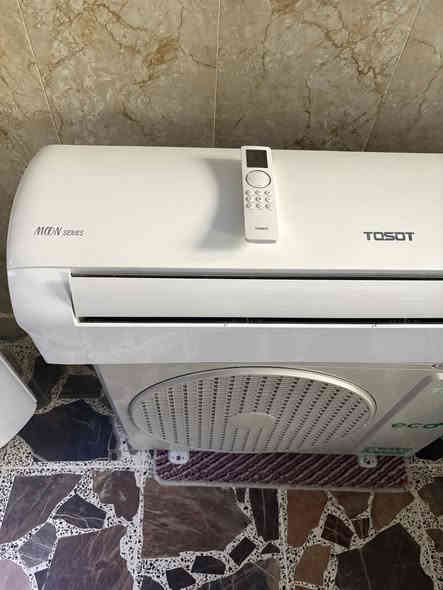 سلام عليكم
سبلت توسوت 2 طن حار بارد 
بلادي ممصلح غاز 410 
نظافته  95‎%‎  غازه مقفل 
كامل ملحقاته بدون نقص
ضمان 15 يوم 
السعر  450 الف
***********  بغداد حي الجامعه
