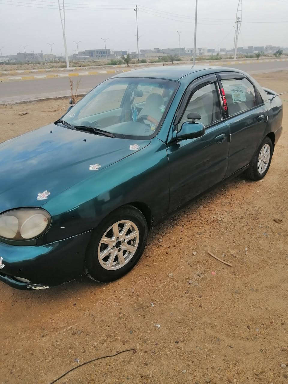 دايو لانوس للبيع موديل ٩٦ سياره جاهزه من كلشي مثل ما امبين بصوره سعرها ٣٣ رقم الهاتف ***********
