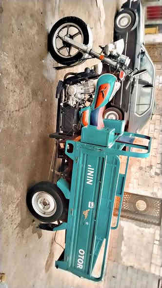 السلام عليكم شباب ستوته لبيع الموديل 23 ستوته مكفوله كله اصولياته كامله أوراق كهربائياته شغاله كله شاصي مكفول محرك مكفول السعر (2600) المكان البصره حيانيه الرقم *********** وبيه واتساب وعلى الرصيد
