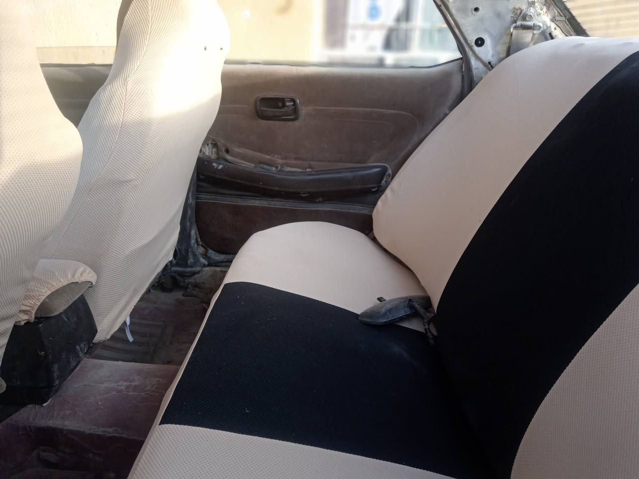 سلام عليكم للبيع مارك مصطره  مكينه وكير  ونجي سياره جاهزه رقم ميسان سنويه مجدده حد ٢٨مكان ناصريه شطره سعر ٢٣ تواصل على ***********
