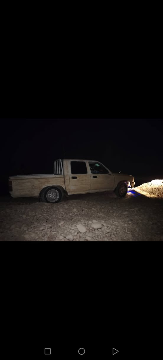 السلام عليكم للبيع بيكم دبل حبل حبل  موديل 94 كير شرط محرك بيه تنقيص صدر تواير جدد باتري جديد مسجل سماعات كلها شغاله لايت شغال الكشر شوف العين ترهم مال سفر وترهم مال فلايح السعر 15 وبيها مجال قليل
مكان السياره  العلم اربيضه
***********
