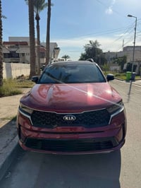 للبيع سورنتو 2023 x فول 2500 تيربو بيه 3 قطع صبغ  بنيد وجاملغ وباب +لغ...