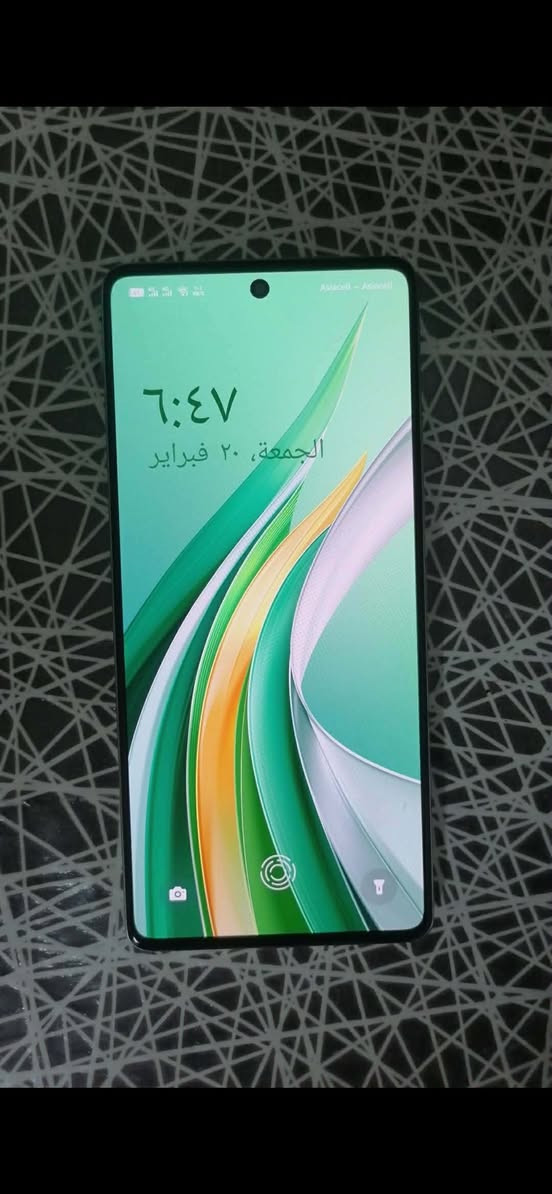 سلام عليكم تكنو كامون ذاكره 256 جهاز نضيف لوك وياه كارتونه وشاحنه مكان بعقوبه   السعر 250.       ***********.
