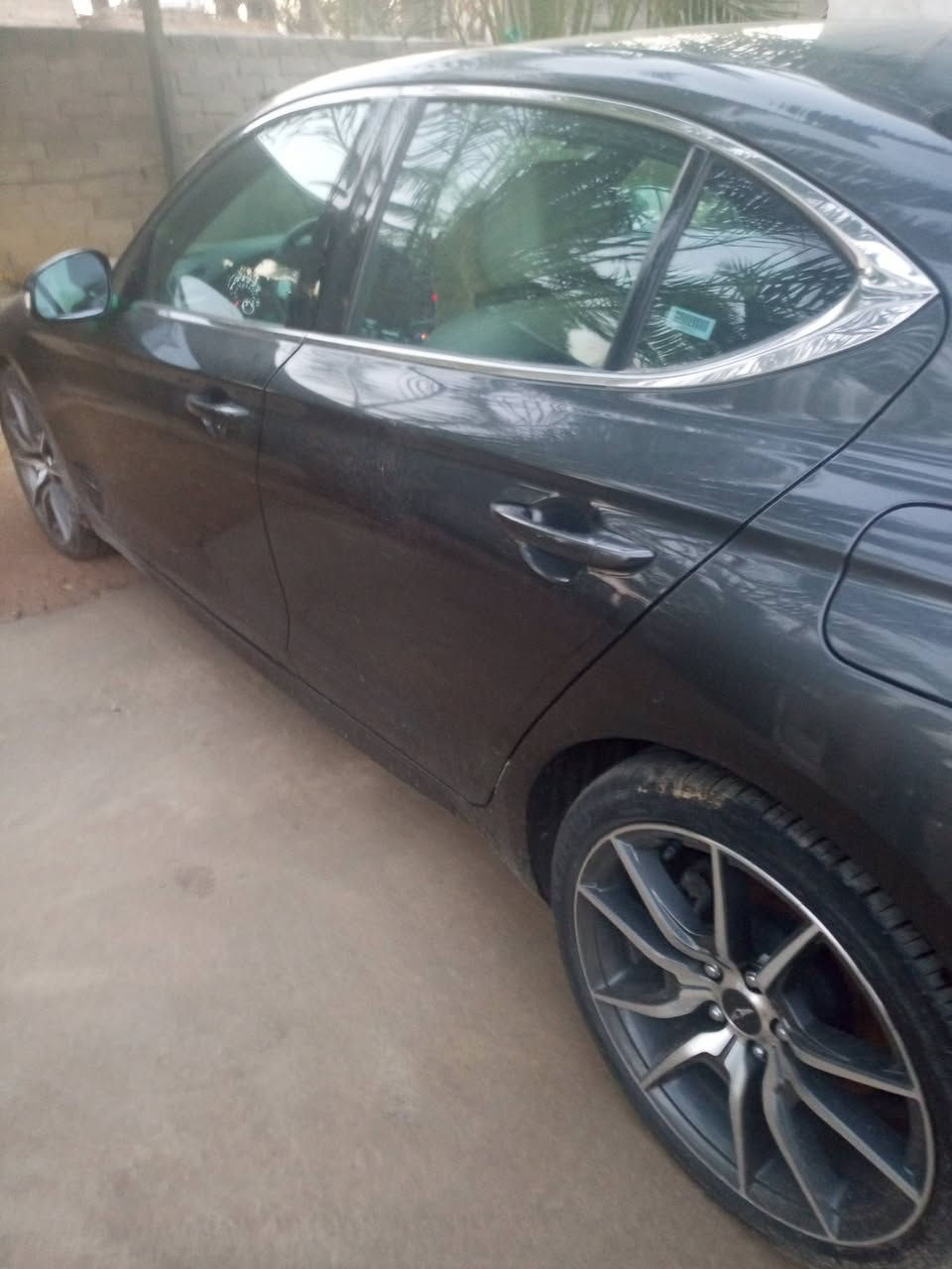 سلام عليكم 
جنيسيس 
موديل 2023
رقم ذي قار 
تحويل مباشر 
مكفوله حته من الشخط 
تقرير غرق تعمل وتسير 
سياره اخت الزيرو 
فول مواصفات تشغيل عن بعد تبريد قطعتين
تدفئه تبريد بل كشن هواي مواصفات انضمه قياده 
حساسات أمامية وخلفية 
سياره تحفه السعر 250وبيها مجال مكان السياره ناصريه سوك الشيوخ ***********
