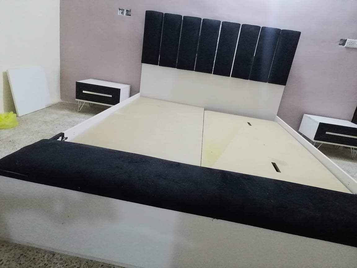 سلام عليكم 
تنصيب وتصليح الغرف بجميع انواع وكاونترات
صبغ اتصليح نجاره ابواب تغير صبغ الاخشاب بجميع انواعه 
نقل غرف نوم تركيه والعراقيه وتصليح التخومه وتغير الدوشمه الاستفسار خاص او وتساب *********** بغداد, العراق
