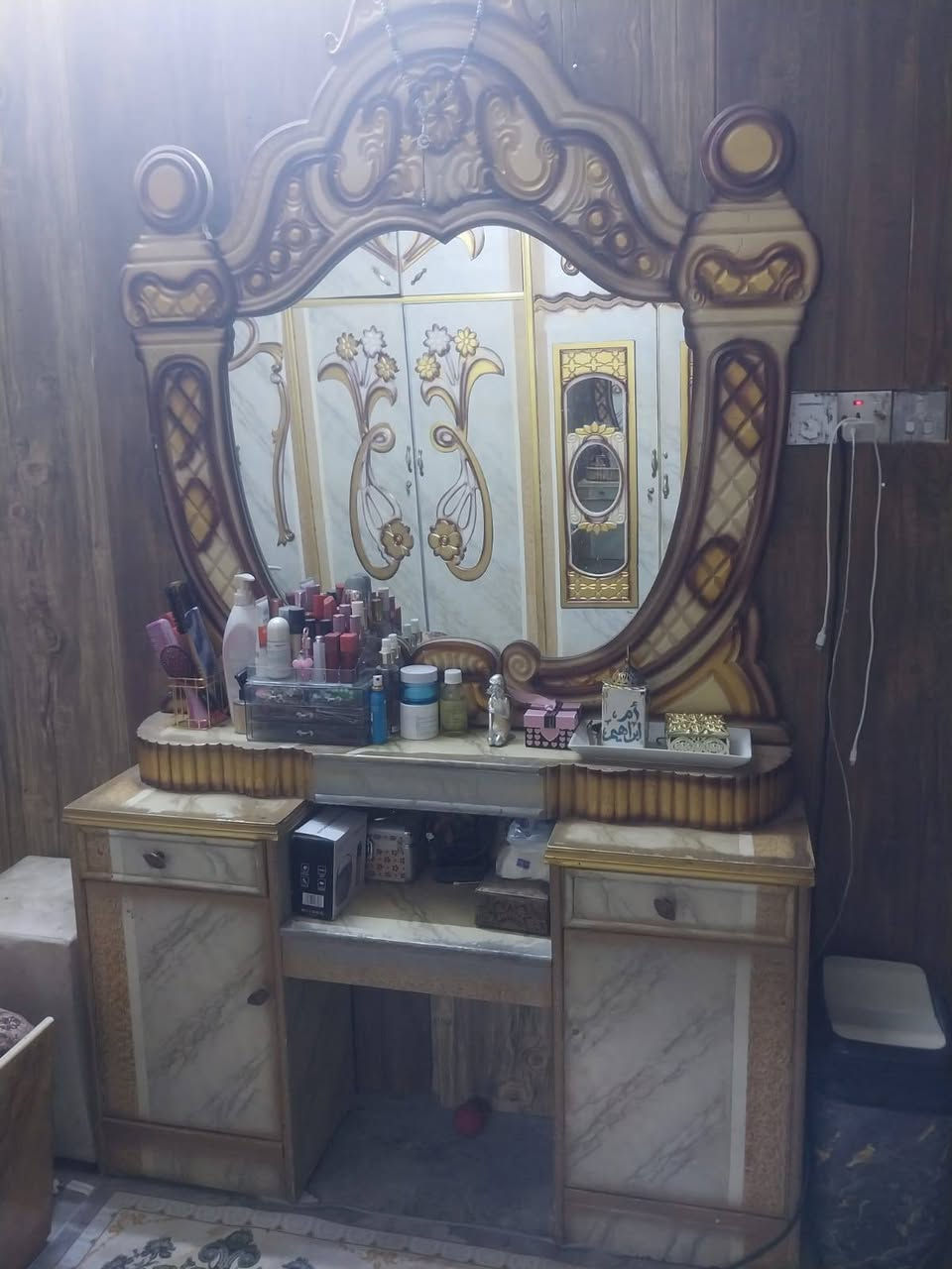 للبيع غرفة نوم مال عرس موجود على واتساب ‏‪***********‬‏
