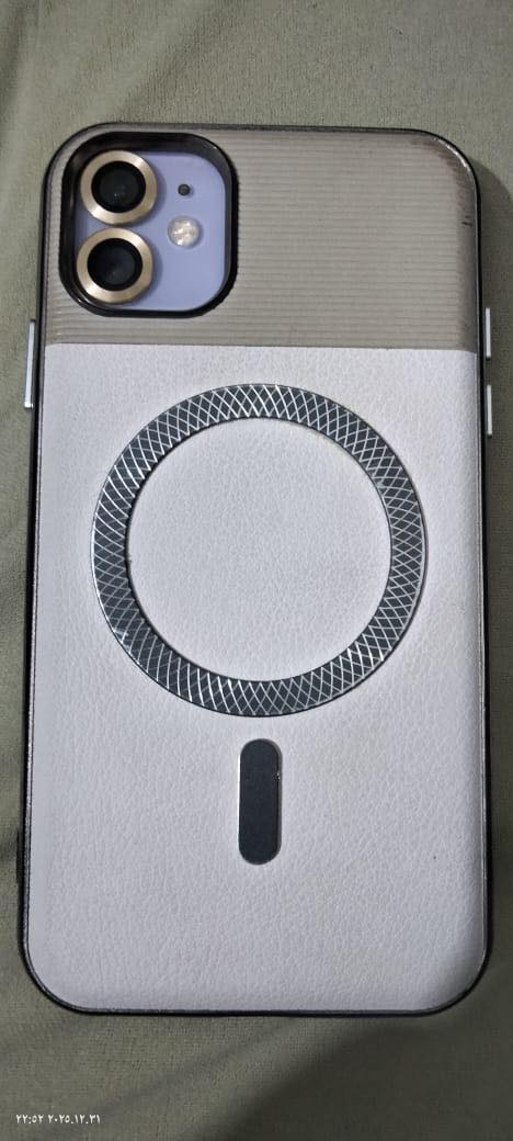 سلام عليكم 
ايفون ١١عادي 
جهاز بعده جديد ابلادي 
نضافته ٩٥٪؜
بطاريه ٧٣
سعره خاص او رقم
***********
