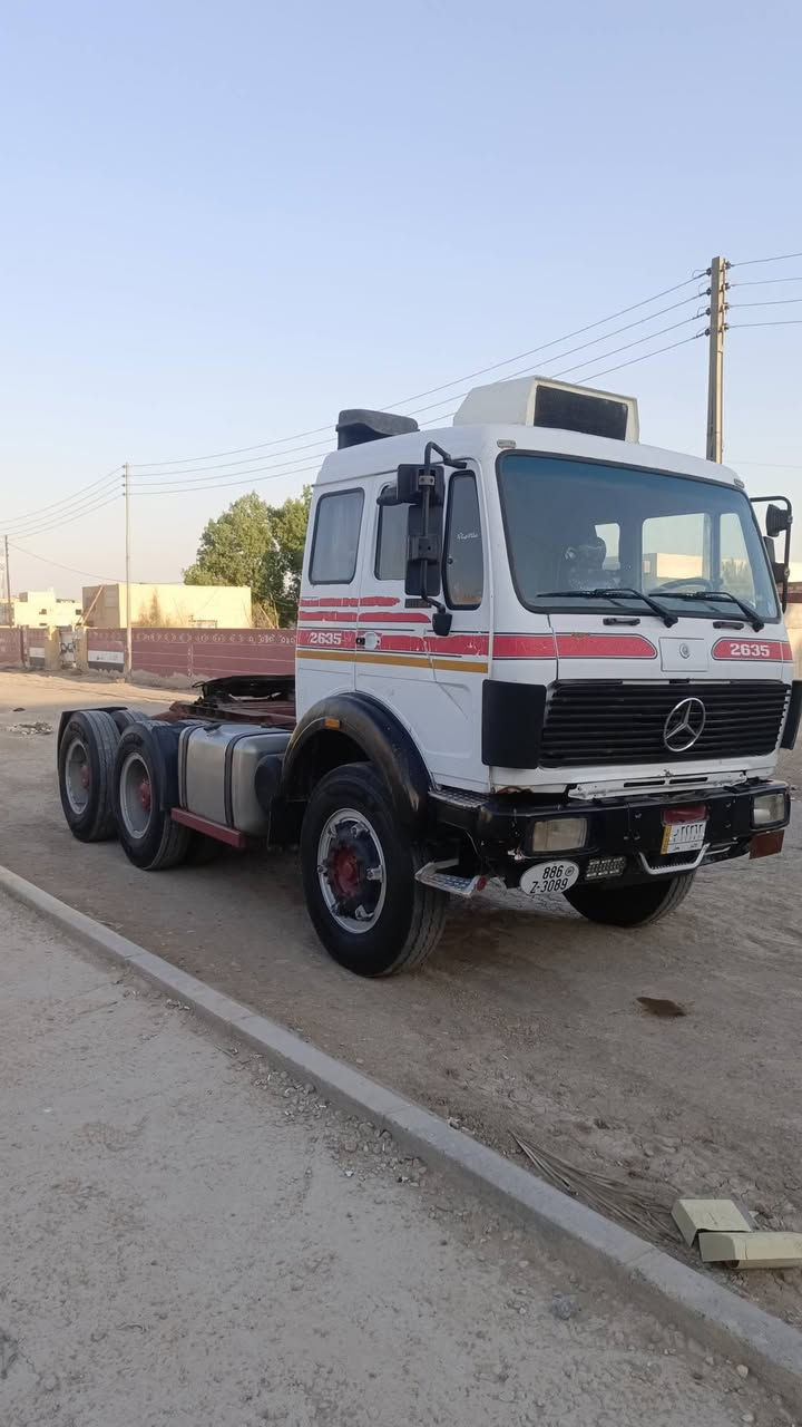 سلام عليكم للبيع البي مؤديل 89 مكينه 35 تيربو مجموعة جي اف  رباط 24كير 160 شاصي مكفول فطر صبغ باج بطن بلادي اصل  مرسمه قلاب 4 محاور تخم تأير وجاهزه اللعمل رقم انبار ثلاث لوحات نكليزي بسمي  ***********
