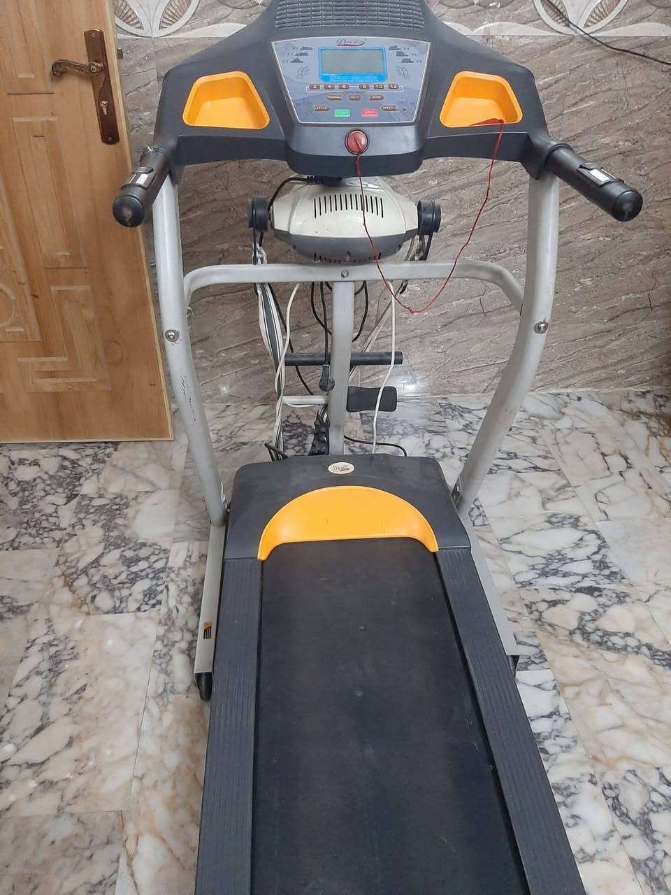 سلام عليكم جهاز جري نضافه 80 /100  شغال سعر 225الف الستفسار ***********
