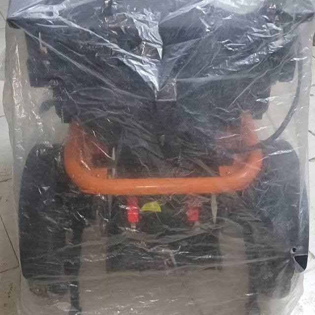 السلام عليكم رمضان كريم ومبارك عليكم أجمعين كرسي كهربائي جديد غير مستخدم للبيع اليعجبه يدلل العنوان بغداد حي جميله  يتصل واتساب على هذا الرقم ***********
